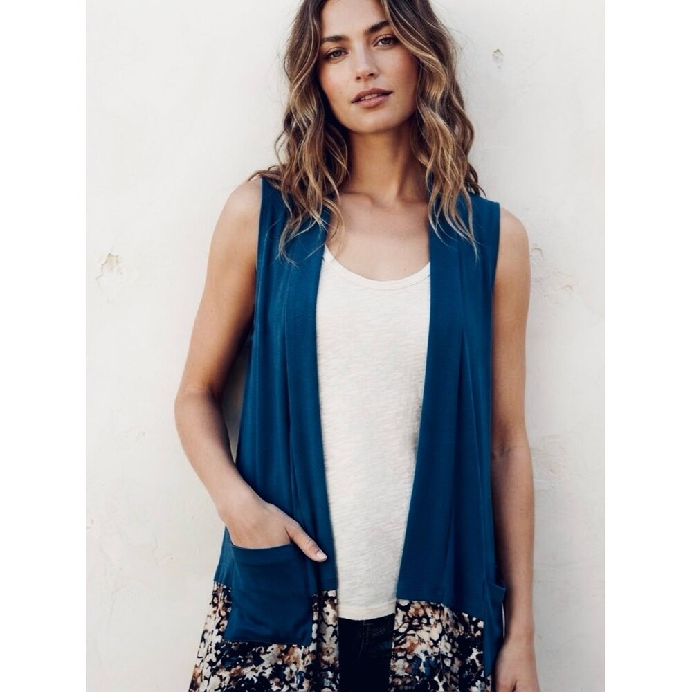 Logo Lori Goldstein rayon blend sleeveless longline cardigan